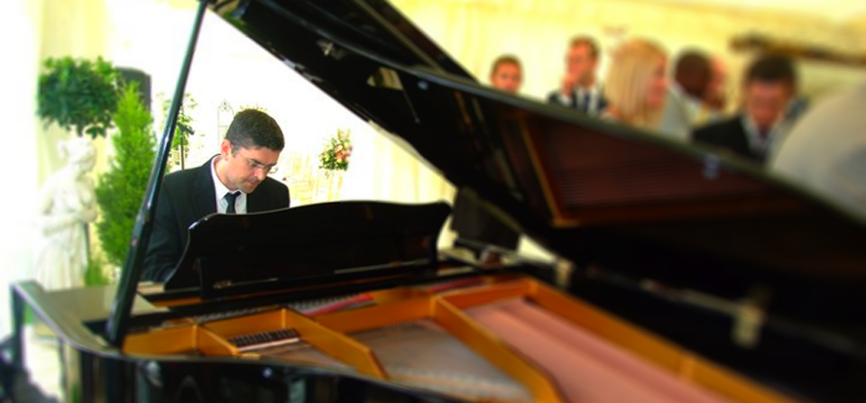 wedding pianist